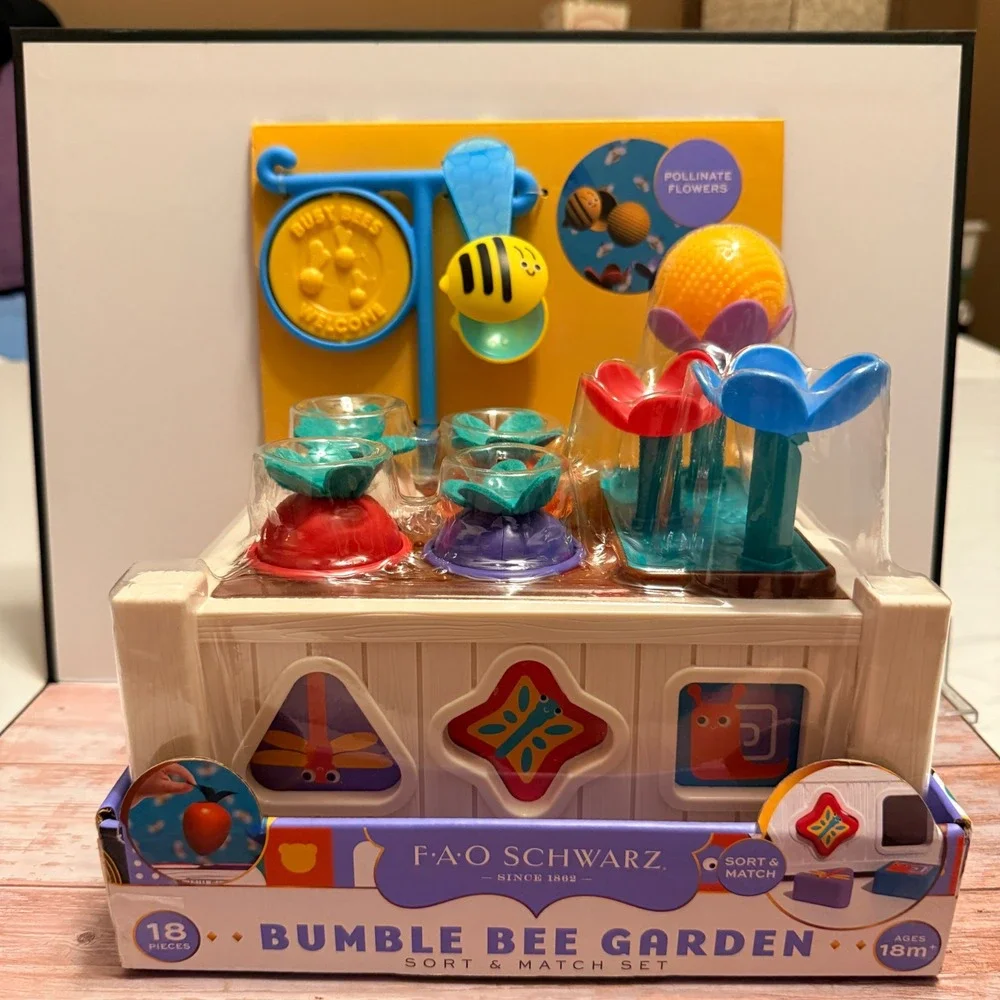 FAO Schwarz Bumble Bee Garden Toy Set 18M+ Multicolor New 18 Piece Sort & Match‎